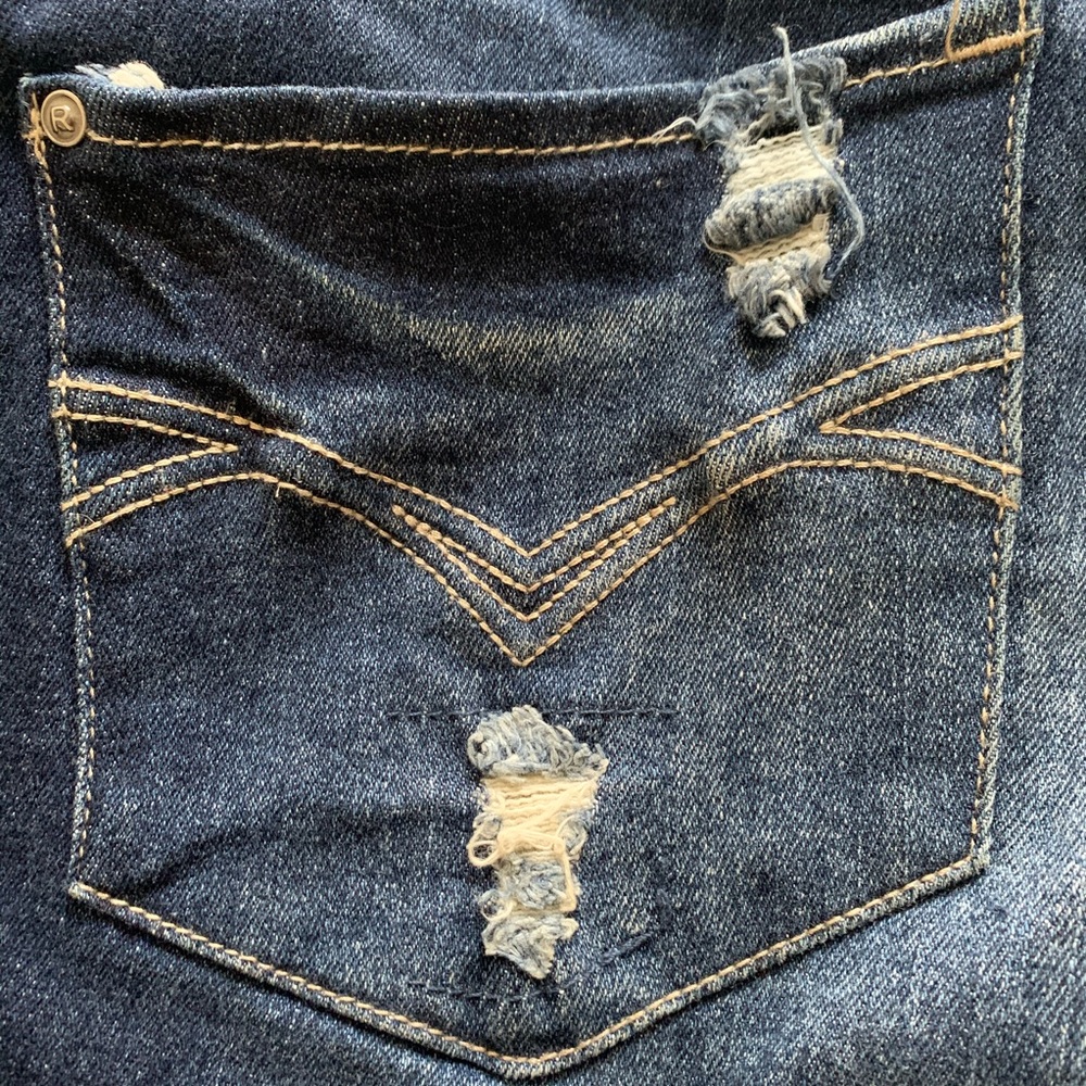 Distressed Jeans - Picture 5 of 5